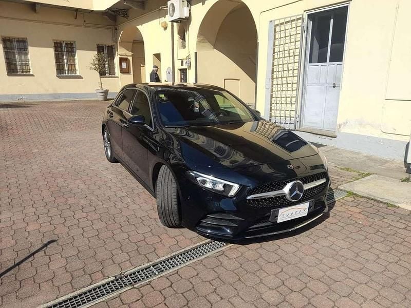 Usata Mercedes A180 AMG Line Premium 116 CV (85 kW) 2018 Nero Berlina