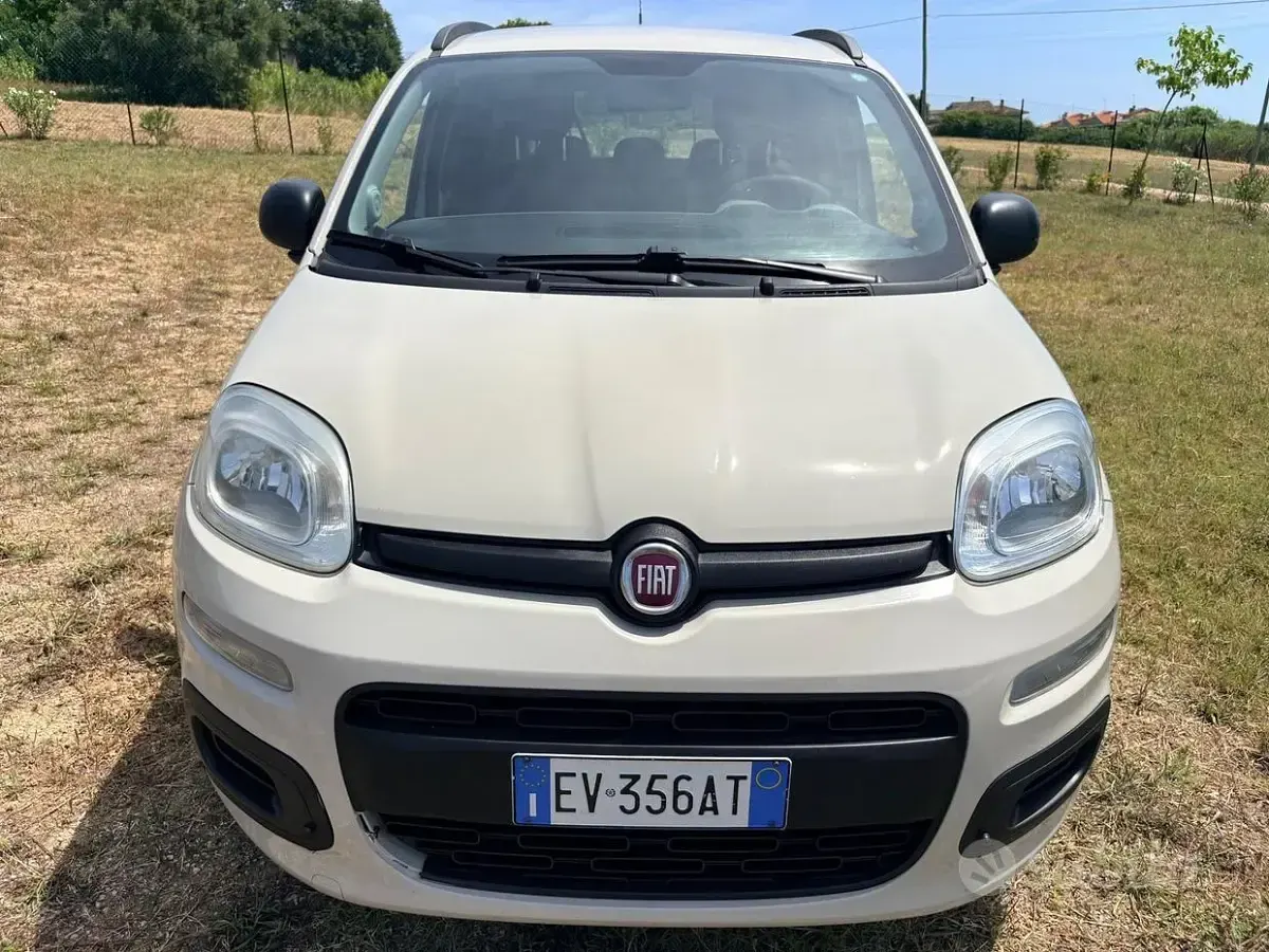 Usata Fiat Panda Lounge 80 CV (58 kW) 2014 Beige Utilitaria