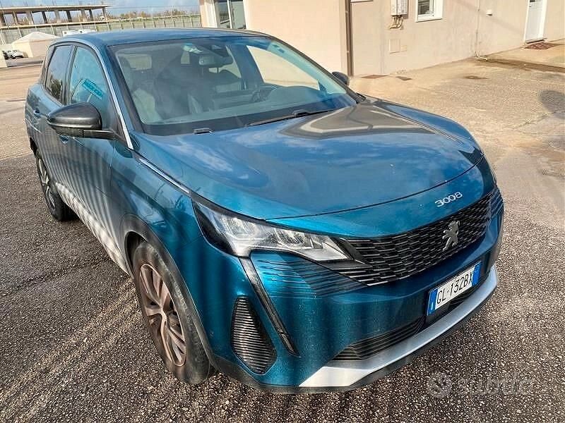 Usata Peugeot 3008 Allure 130 CV (95 kW) 2022 Blu SUV