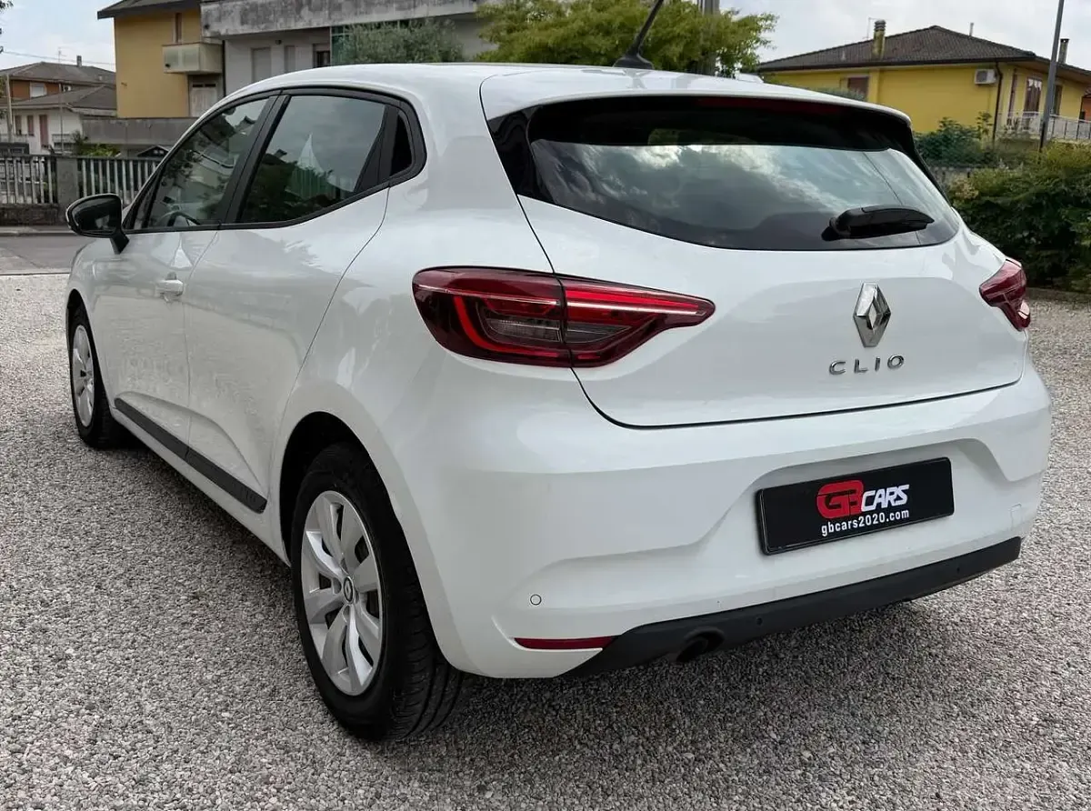 Usata Renault Clio V Intens 86 CV (63 kW) 2021 Bianco Berlina