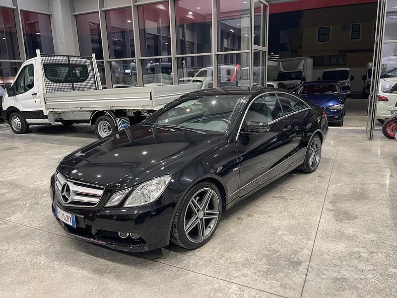 Usata Mercedes E220 Avantgarde 231 CV (169 kW) 2011 Nero Coupé