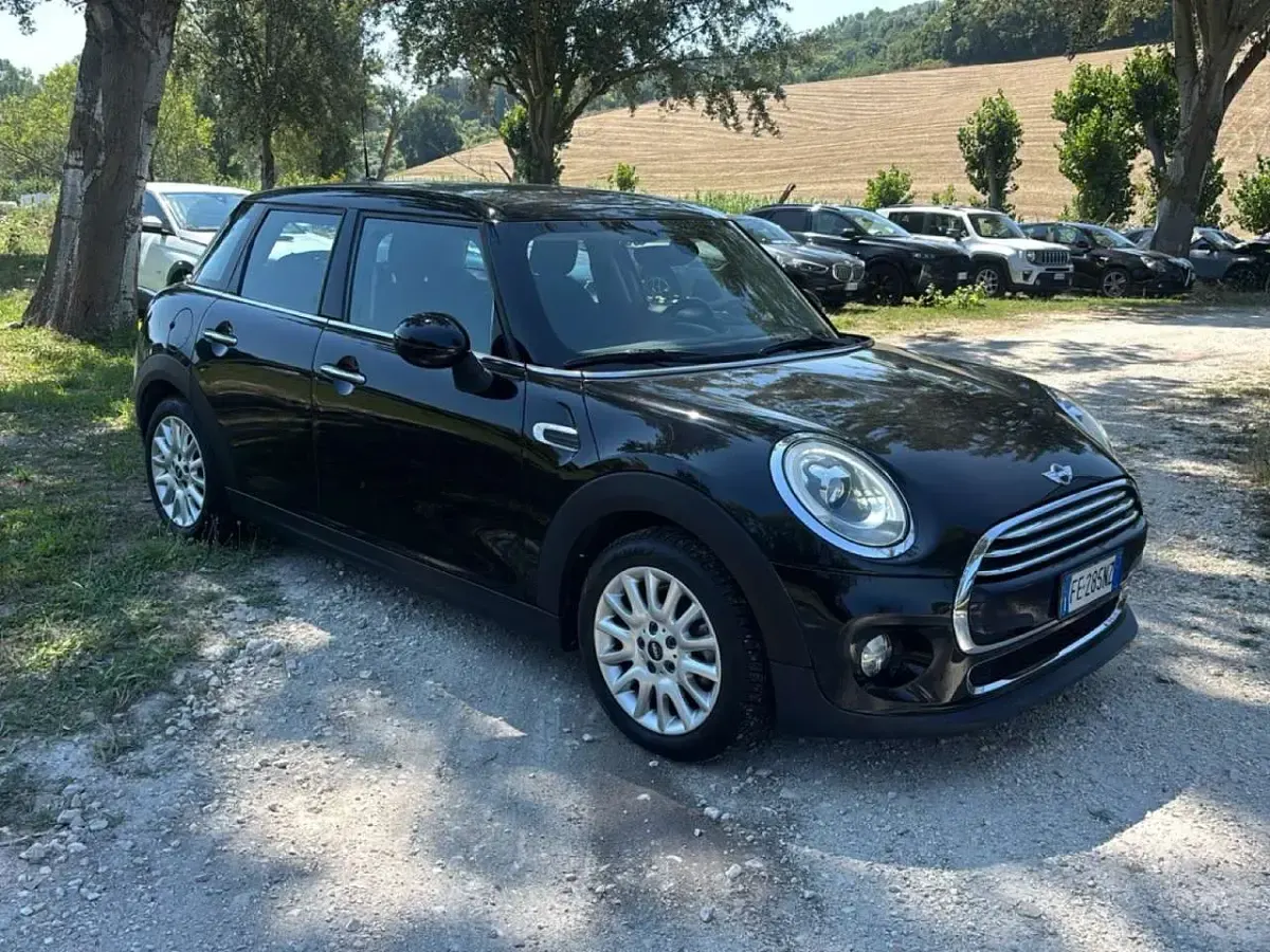 Usata Mini Cooper D Cabriolet 116 CV (85 kW) 2016 Nero Cabrio
