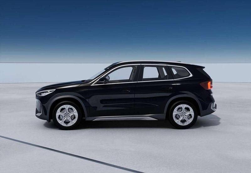 Nuova BMW X1 xLine 150 CV (110 kW) 2025 Black sapphire SUV
