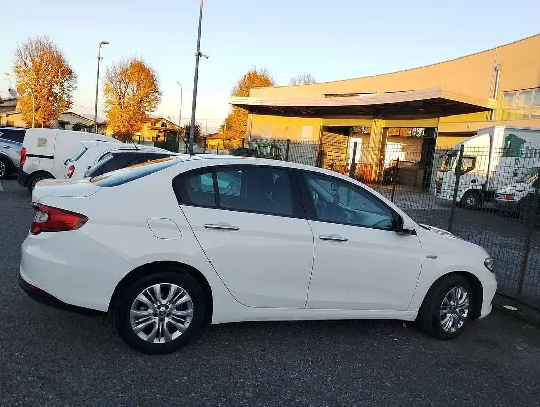Usata Fiat Tipo Easy 120 CV (88 kW) 2016 Berlina