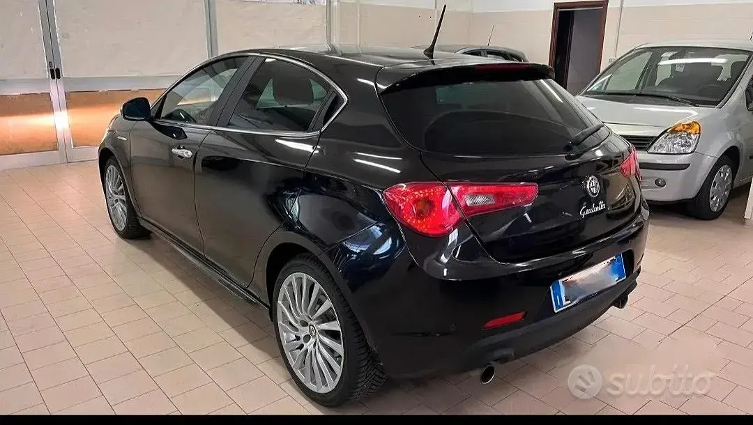 Usata Alfa Romeo Giulietta 140 CV (102 kW) 2011 Nero Utilitaria