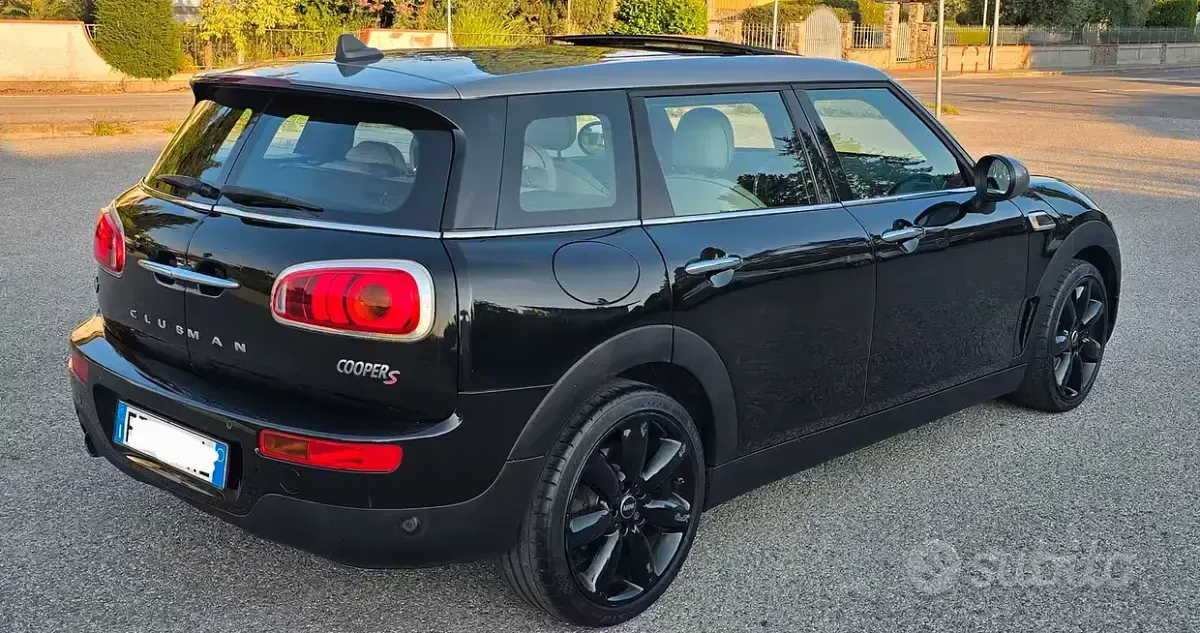 Usata Mini Cooper 111 CV (81 kW) 2017 Nero Utilitaria