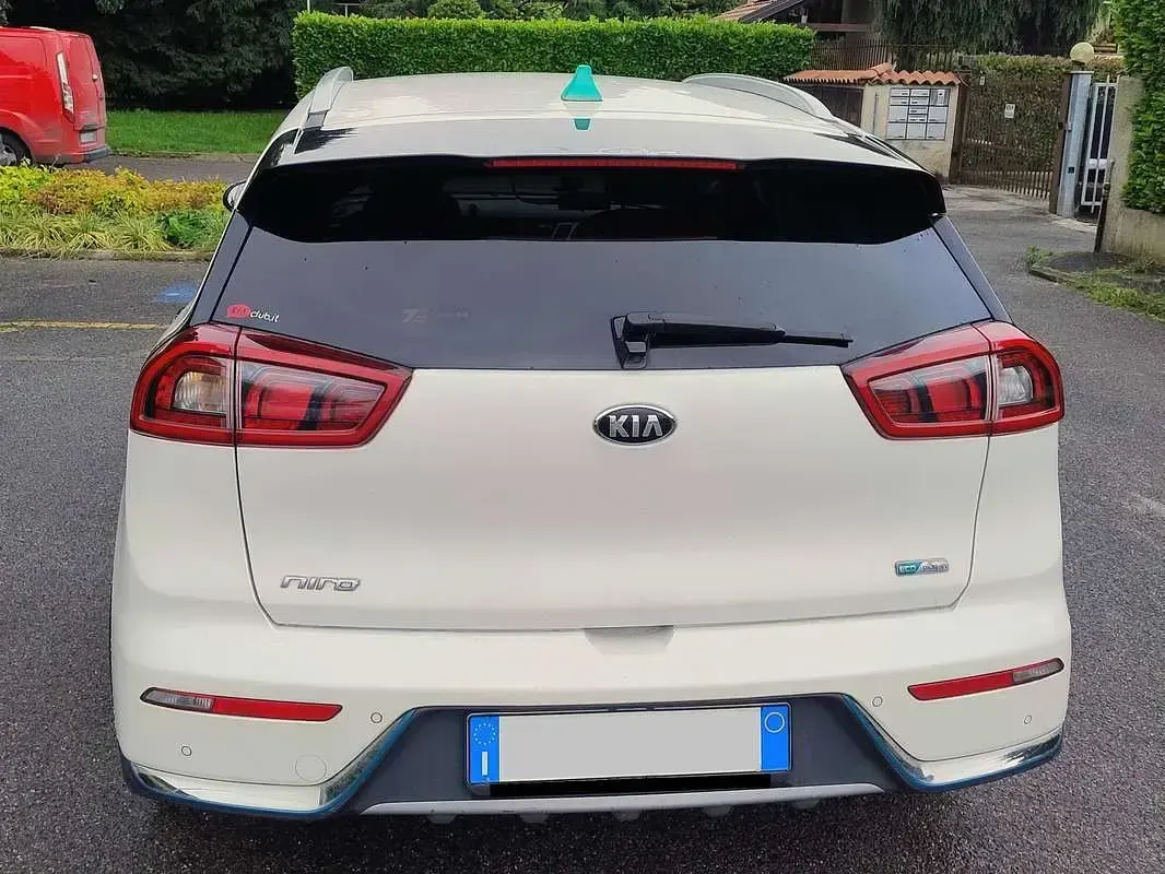 Usata Kia Niro Premium 105 CV (77 kW) 2018 Bianco SUV
