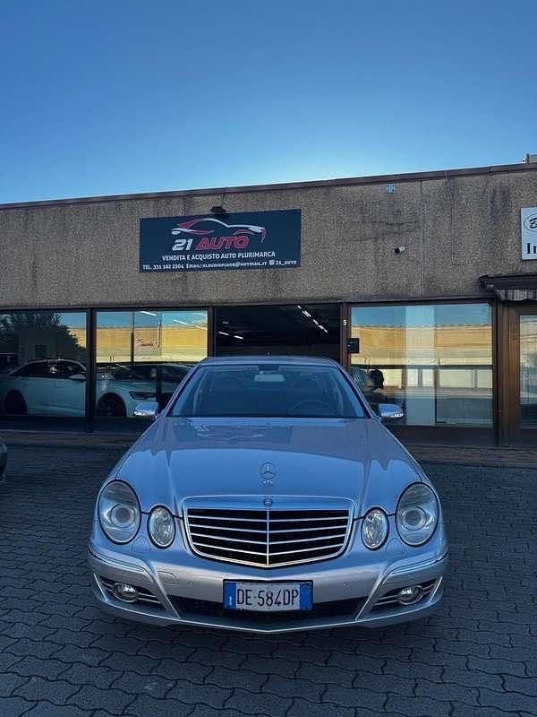 Usata Mercedes E280 Avantgarde 190 CV (139 kW) 2006 Grigio Berlina