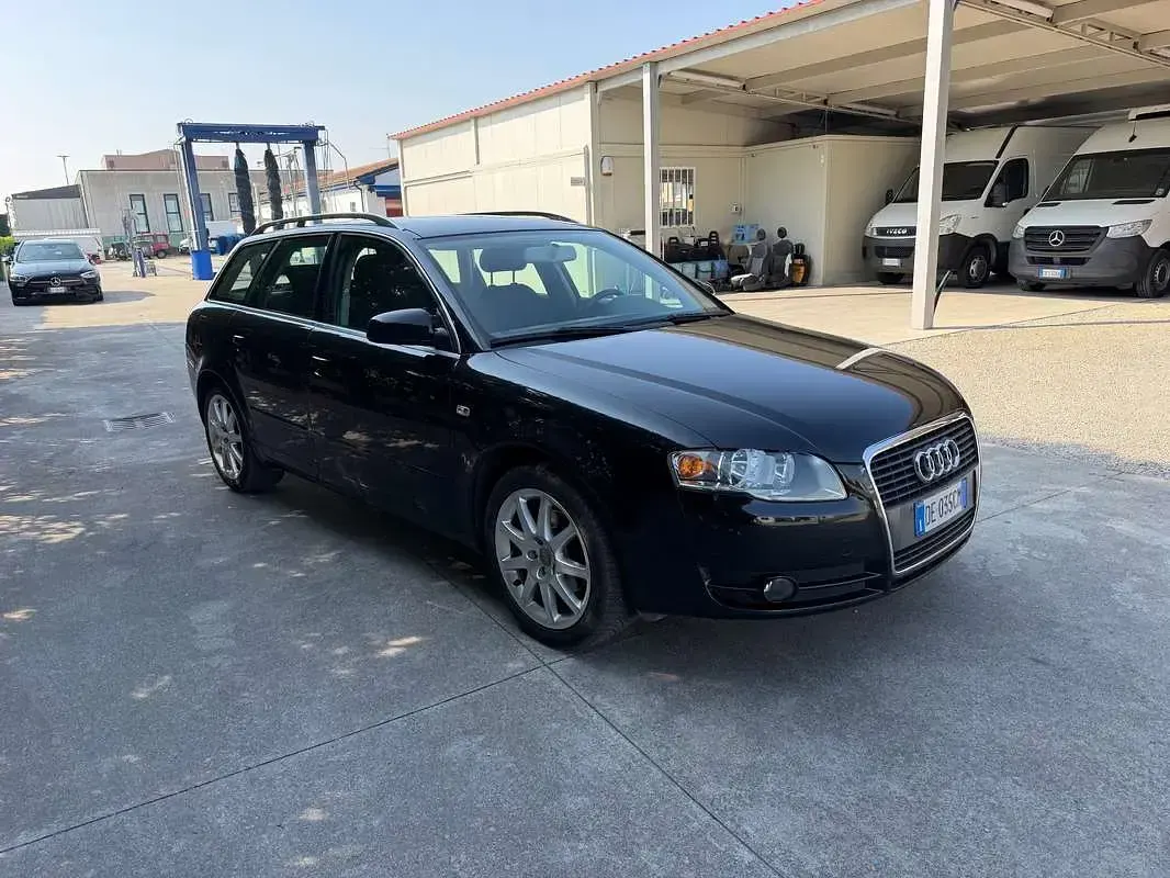 Usata Audi A4 Ambiente 140 CV (102 kW) 2007 Nero Station wagon