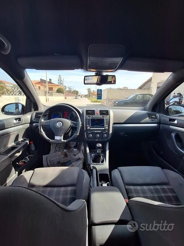Usado VW Golf V GTI 200 CV (147 kW) 2007 Negro Utilitario