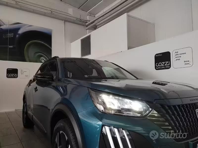 Nuova Peugeot 2008 Allure 136 CV (100 kW) 2025 Blu SUV