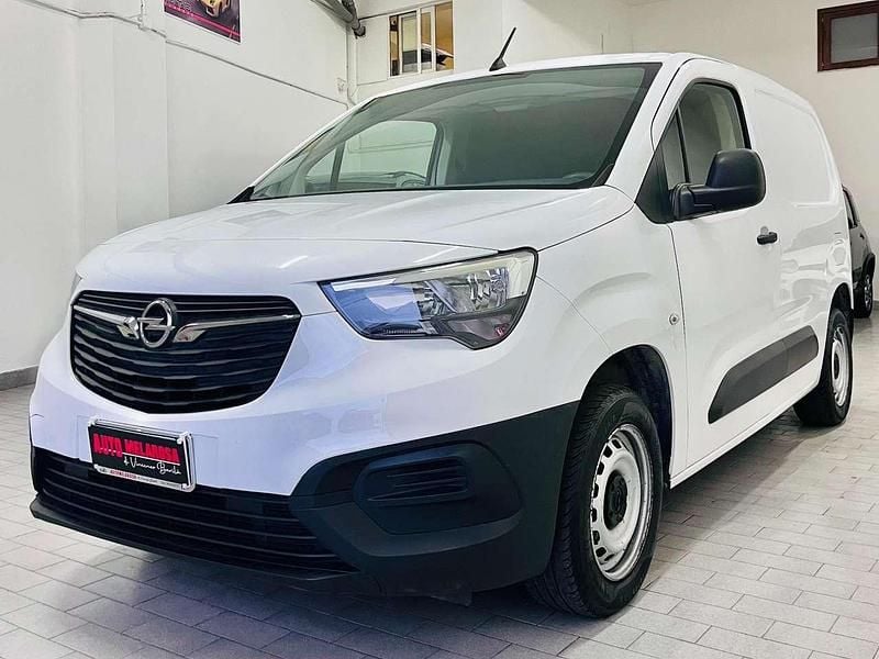 Usata Opel Combo 99 CV (72 kW) 2019 Bianco Furgone