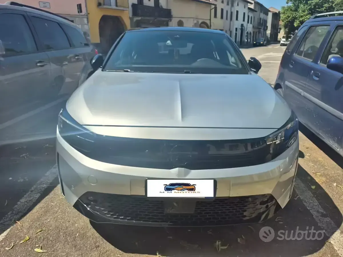 Usata Opel Corsa 101 CV (74 kW) 2023 Grigio Utilitaria