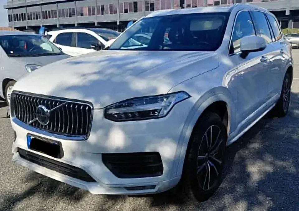 Usata Volvo XC90 Momentum 235 CV (172 kW) 2020 Bianco SUV