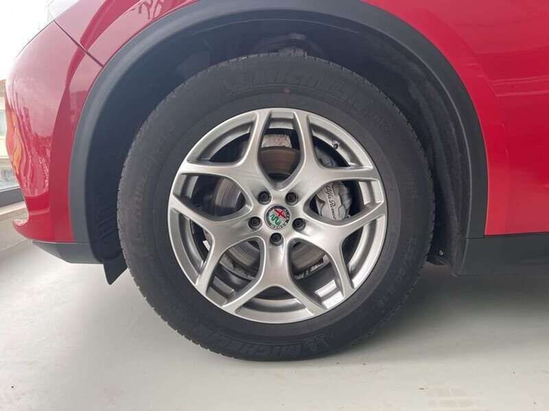 Usata Alfa Romeo Stelvio Business 160 CV (117 kW) 2020 Rosso SUV