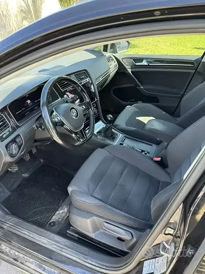 Usata VW Golf VII 110 CV (80 kW) 2017 Nero Berlina