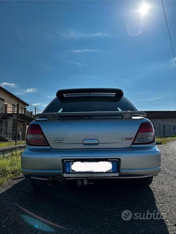 Usado Subaru Impreza 218 CV (160 kW) 2001 Gris Familiar