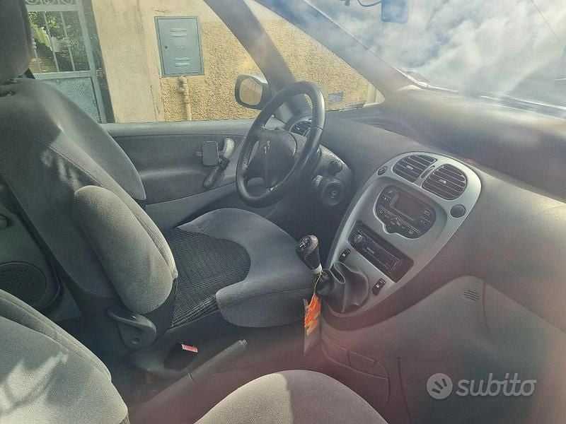 Usata Citroën Xsara Picasso 110 CV (80 kW) 2006 Grigio Monovolume