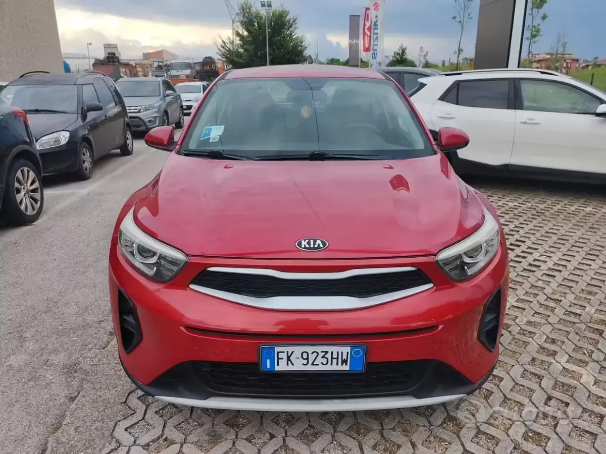 Usata Kia Stonic Urban 110 CV (80 kW) 2017 Rosso SUV