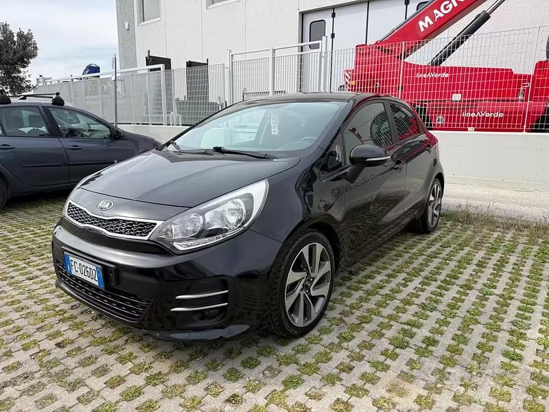 Usata Kia Rio 75 CV (55 kW) 2016 Nero Utilitaria