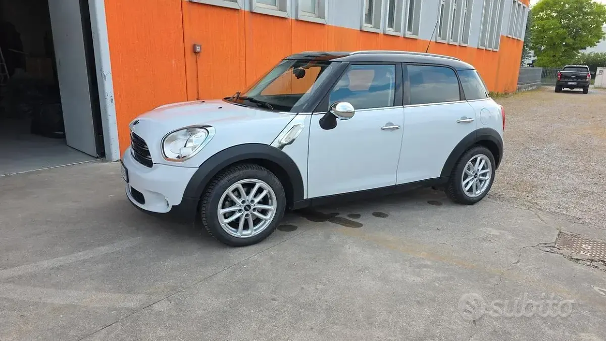 Usata Mini Cooper Countryman 122 CV (89 kW) 2016 Bianco SUV