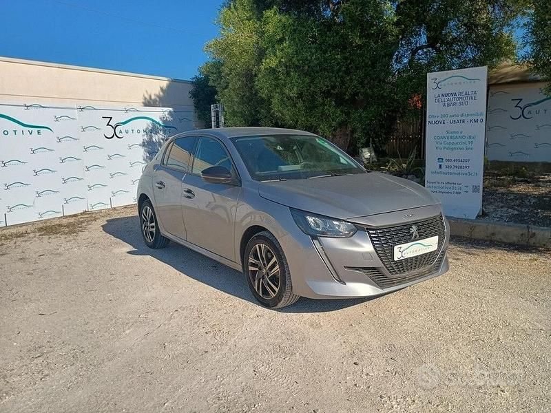 Usata Peugeot 208 Allure 101 CV (74 kW) 2023 Grigio Utilitaria