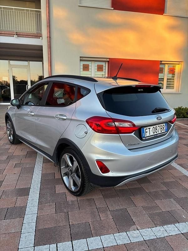 Usata Ford Fiesta Active 86 CV (63 kW) 2019 Grigio Berlina