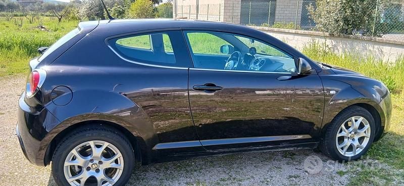 Usata Alfa Romeo MiTo 95 CV (69 kW) 2011 Nero Utilitaria