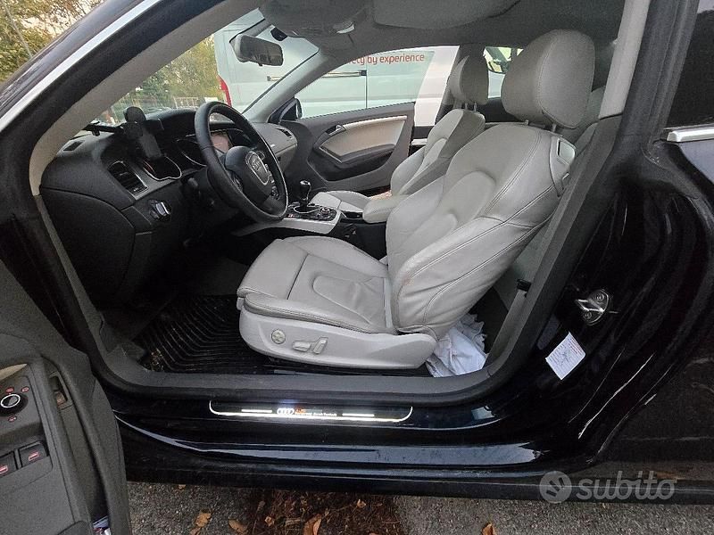 Usata Audi A5 240 CV (176 kW) 2010 Blu Coupé