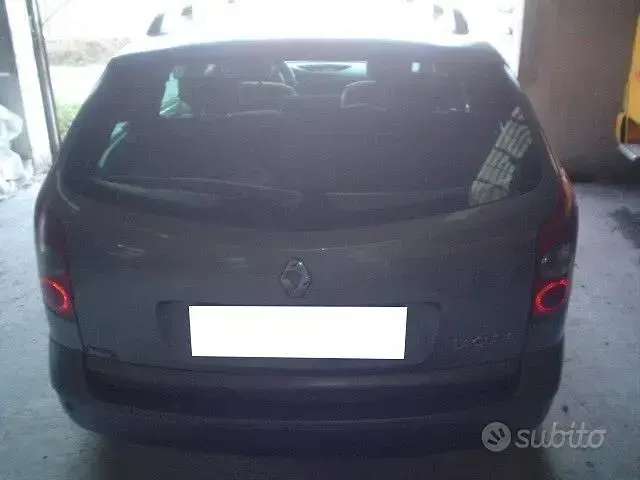 Usata Renault Laguna GrandTour 150 CV (110 kW) 2002 Grigio Station wagon