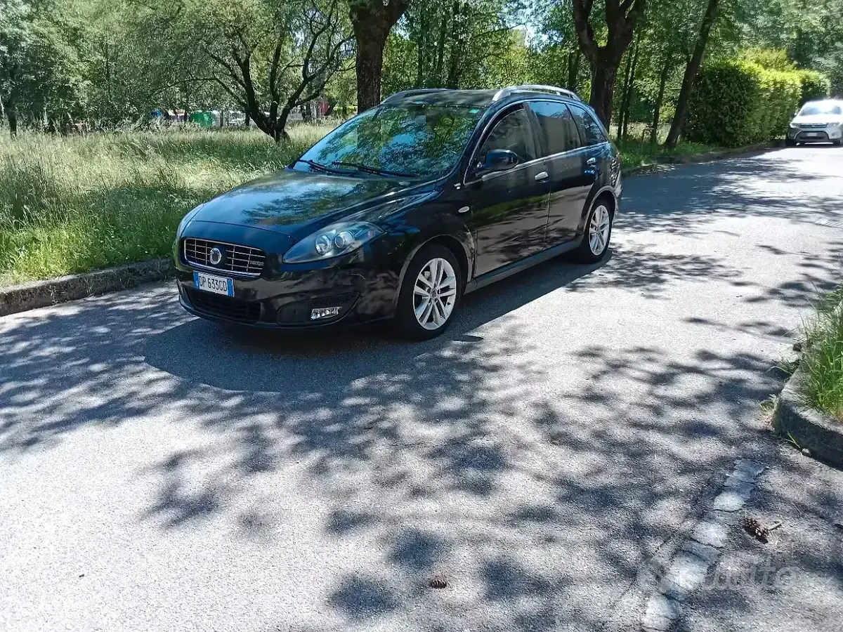Usata Fiat Croma 150 CV (110 kW) 2009 Nero Station wagon