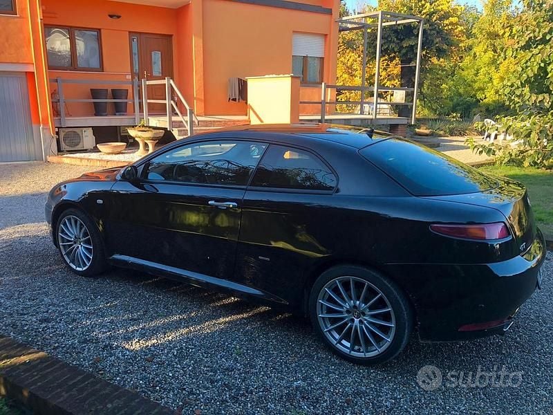 Usata Alfa Romeo GT 166 CV (122 kW) 2008 Coupé