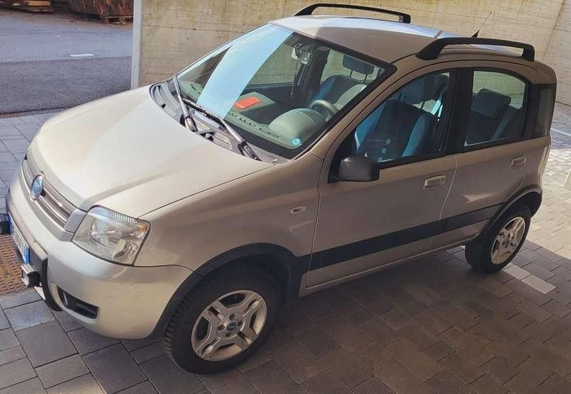 Usata Fiat Panda 4x4 69 CV (50 kW) 2007 Utilitaria