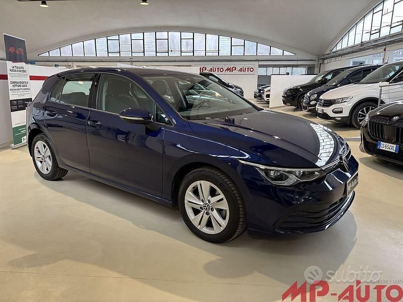 Usata VW Golf VIII 150 CV (110 kW) 2020 Blu Berlina