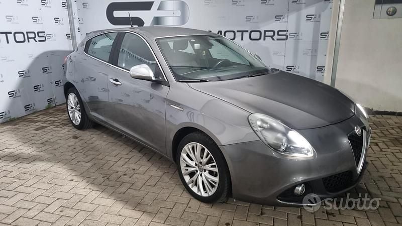 Usata Alfa Romeo Giulietta Super 120 CV (88 kW) 2016 Grigio Utilitaria