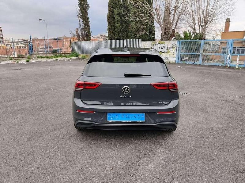 Usata VW Golf VIII Life 110 CV (80 kW) 2023 Grigio Berlina