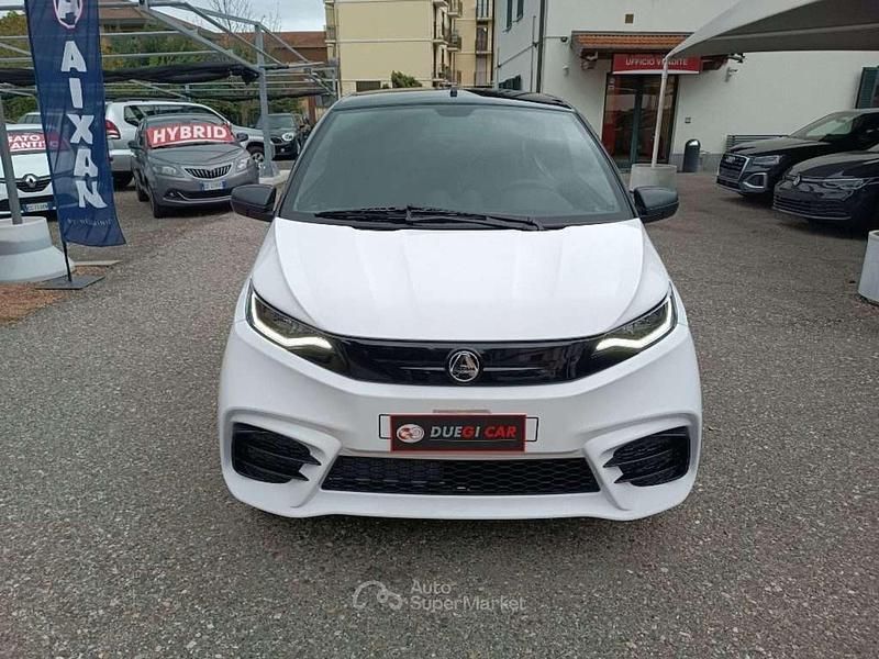 Nuova Aixam AMBITION Pack 2026 Bianco Utilitaria