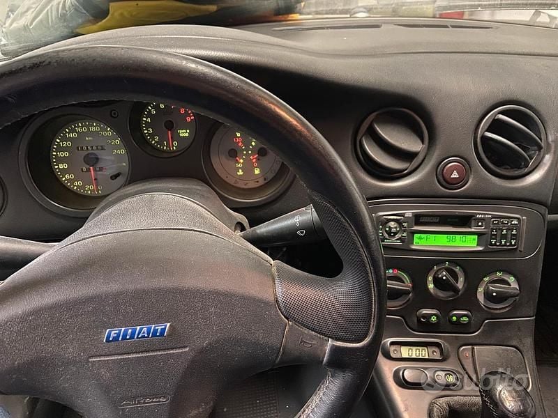 Usata Fiat Barchetta 131 CV (96 kW) 2002 Grigio Cabrio