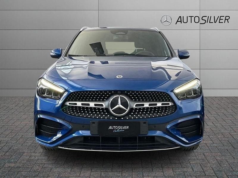 Usata Mercedes GLA250 AMG Line Premium 163 CV (119 kW) 2023 Blu / metallizzato SUV