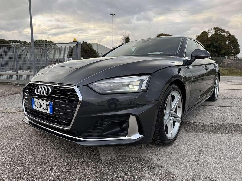 Usata Audi A5 Sportback Advanced Plus 163 CV (119 kW) 2022 Grigio Utilitaria