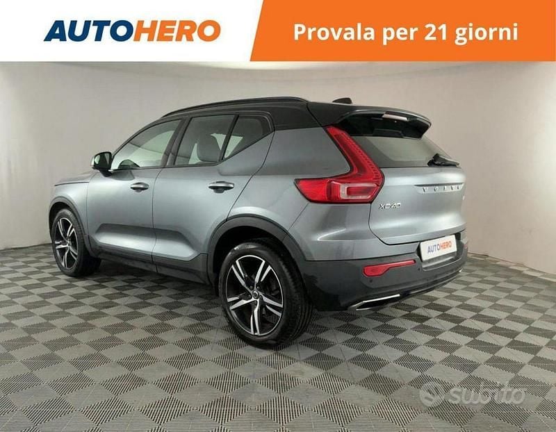 Usata Volvo XC40 R-Design 150 CV (110 kW) 2018 Grigio SUV