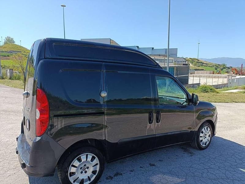 Usata Fiat Doblò Dynamic 135 CV (99 kW) 2013 Nero Monovolume