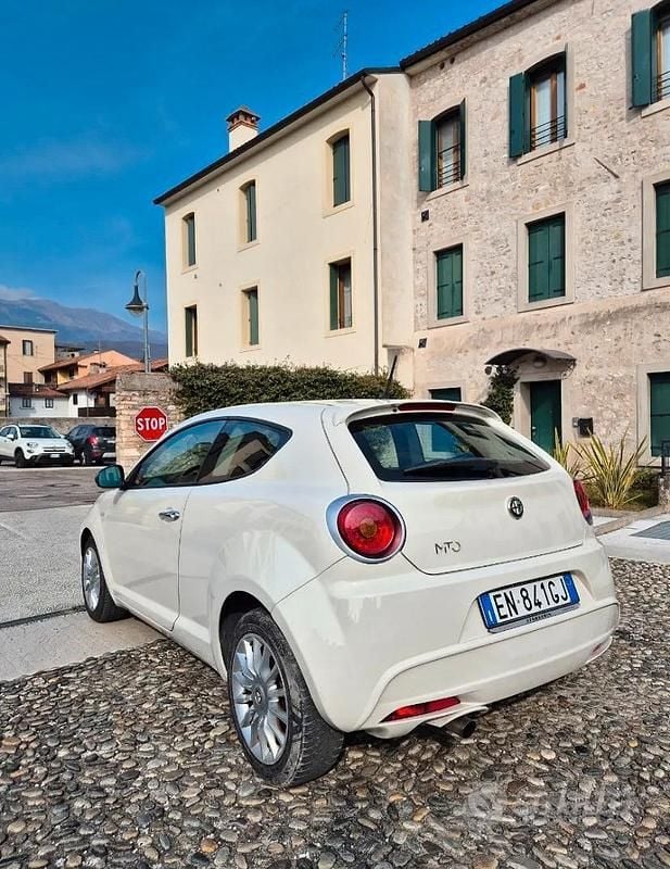 Usata Alfa Romeo MiTo 85 CV (62 kW) 2012 Bianco Utilitaria