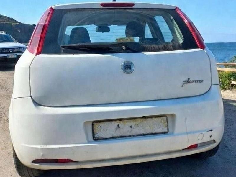 Usata Fiat Punto Classica 69 CV (50 kW) 2009 Bianco Utilitaria