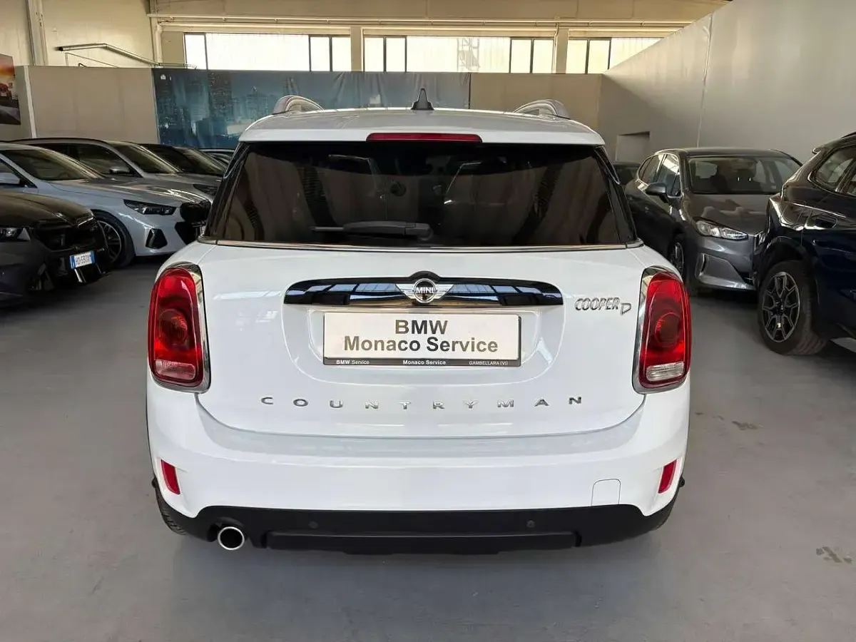 Usata Mini Cooper D Countryman Business 150 CV (110 kW) 2018 Light bianco SUV