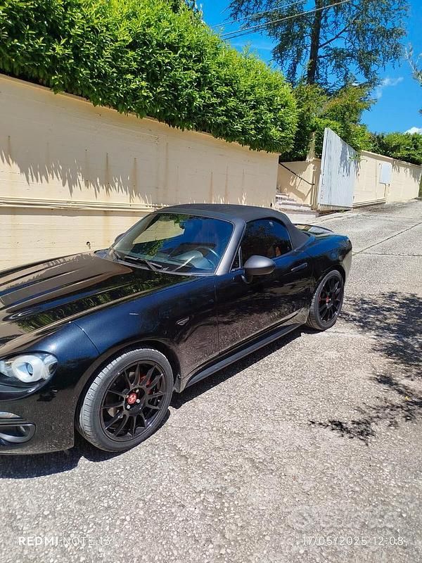 Usata Fiat 124 Spider Lusso 140 CV (102 kW) 2016 Nero Cabrio