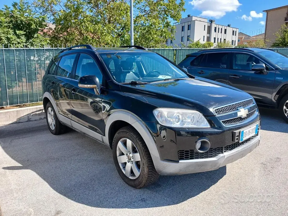 Usata Chevrolet Captiva 150 CV (110 kW) 2007 Nero SUV