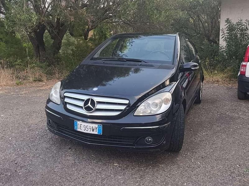 Usata Mercedes B200 Chrome 140 CV (102 kW) 2006 Nero Monovolume