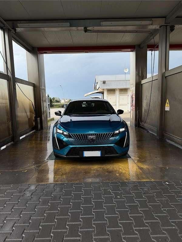 Usata Peugeot 408 GT 131 CV (96 kW) 2023 Berlina