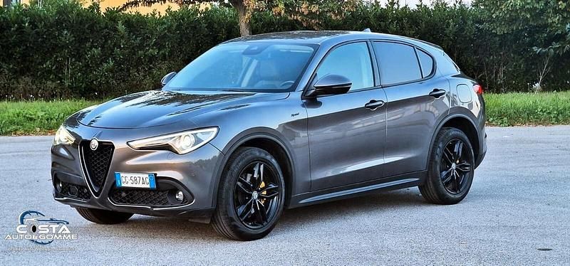 Usata Alfa Romeo Stelvio Executive 190 CV (139 kW) 2021 Grigio SUV